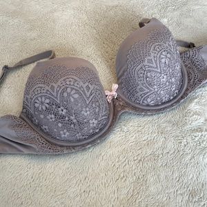 Unworn Victoria’s Secret bra